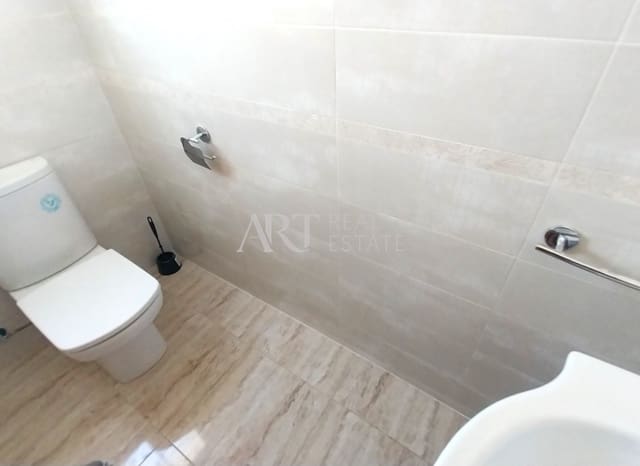 Chalet de 4 habitaciones en Barranco Hondo, La Nucia en venta con piscina garaje - 375.000 € (Ref: 9211087)