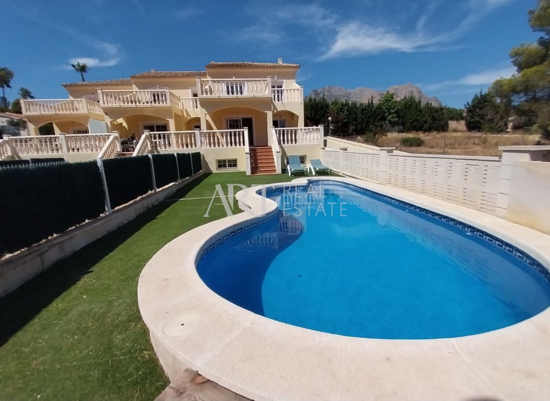 4 chambre Villa/Maison à vendre à La Nucia avec piscine garage - 375 000 € (Ref: 9211087)