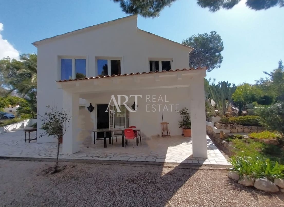 6 bedroom Villa for sale in Altea la Vella with pool garage - € 740,000 (Ref: 9325266)