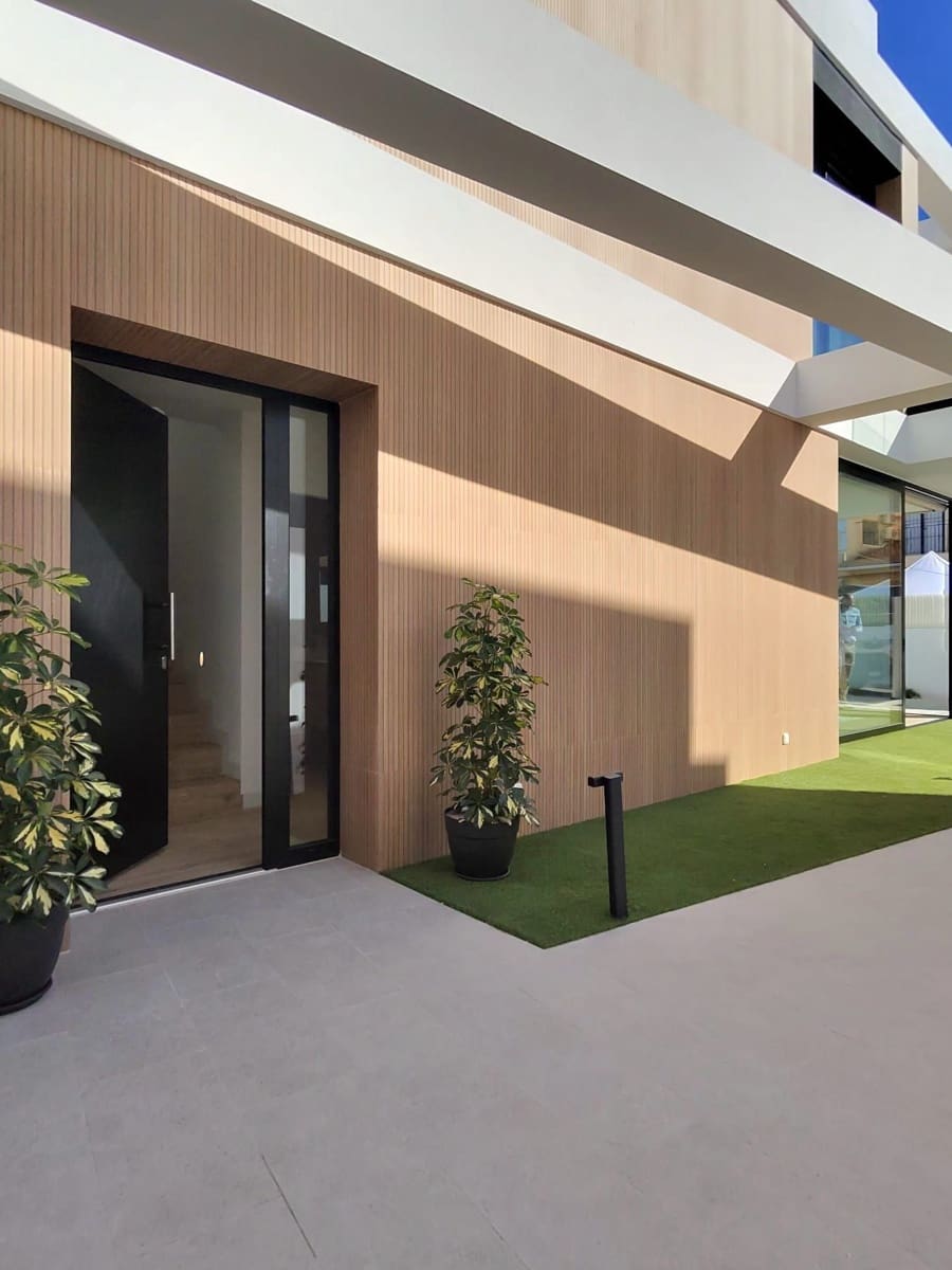 3 bedroom Villa for sale in Pilar de la Horadada with pool - € 628,000 (Ref: 8638374)