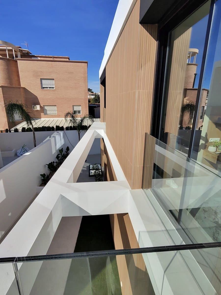 3 bedroom Villa for sale in Pilar de la Horadada with pool - € 628,000 (Ref: 8638374)