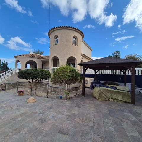 5 camera da letto Villa in vendita in Almoradí con garage - 685.000 € (Rif: 8777857)