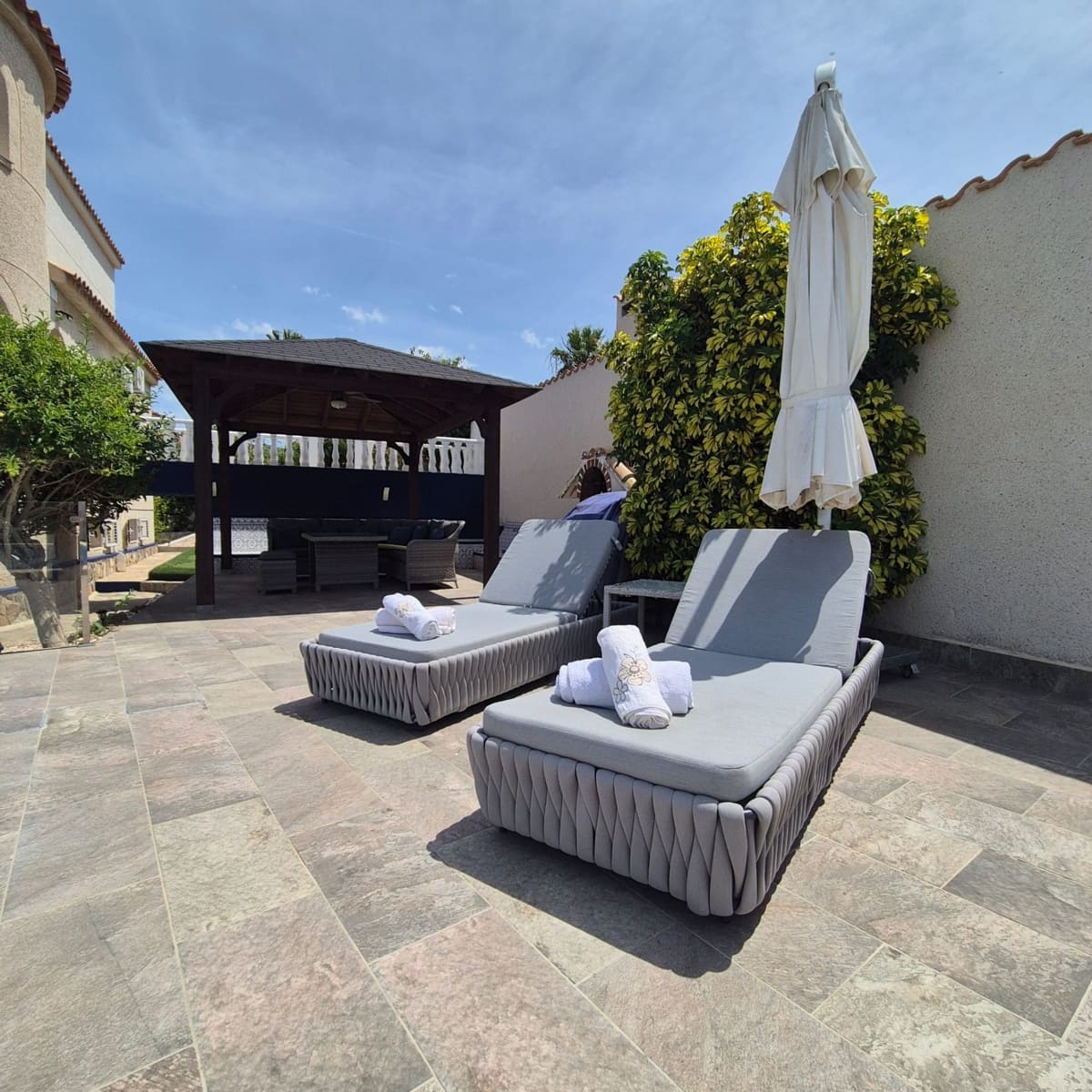 5 chambre Villa/Maison à vendre à Almoradi avec garage - 685 000 € (Ref: 8777857)