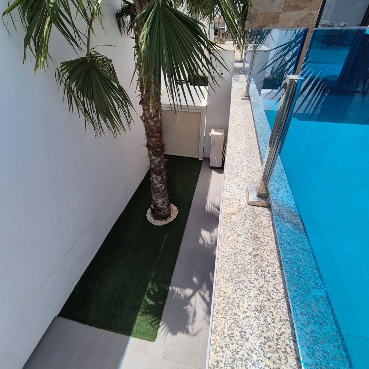 3 soveværelse Villa til salg i Bigastro med swimmingpool garage - € 339.000 (Ref: 9006760)