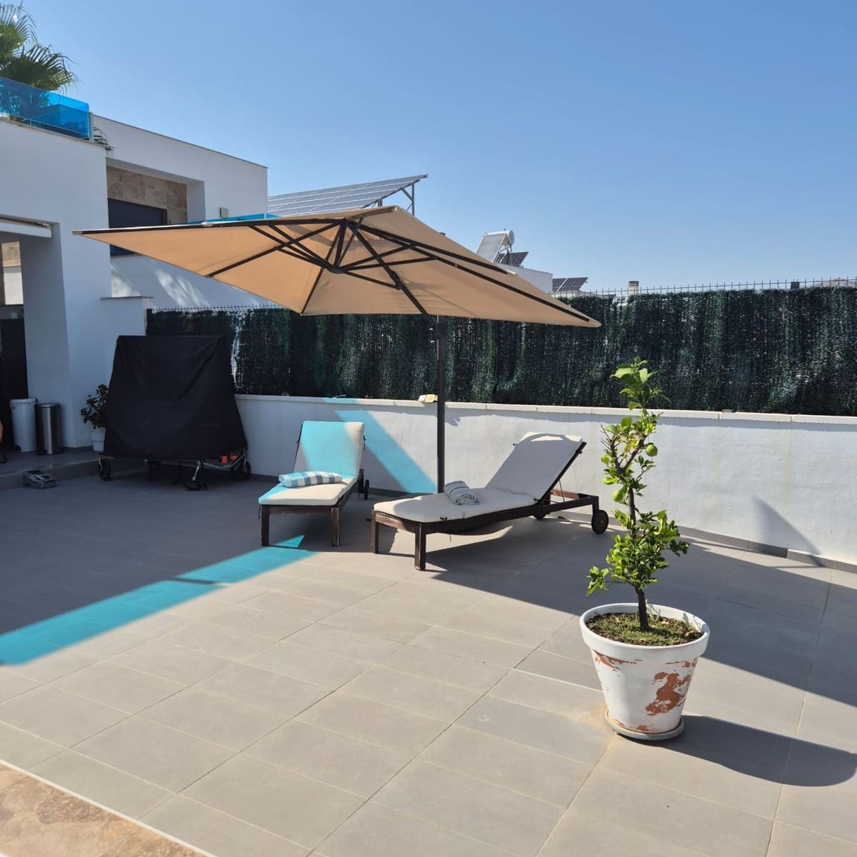 3 soveværelse Villa til salg i Bigastro med swimmingpool garage - € 339.000 (Ref: 9006760)