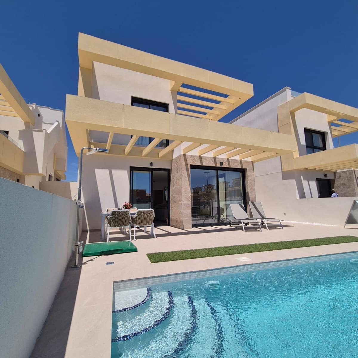 3 Zimmer Villa zu verkaufen in Los Montesinos mit Pool Garage - 428.900 € (Ref: 9064936)