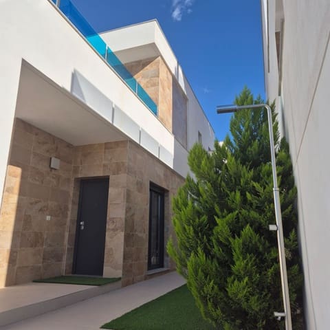 3 slaapkamer Villa te koop in Bigastro met zwembad garage - € 379.000 (Ref: 9382342)