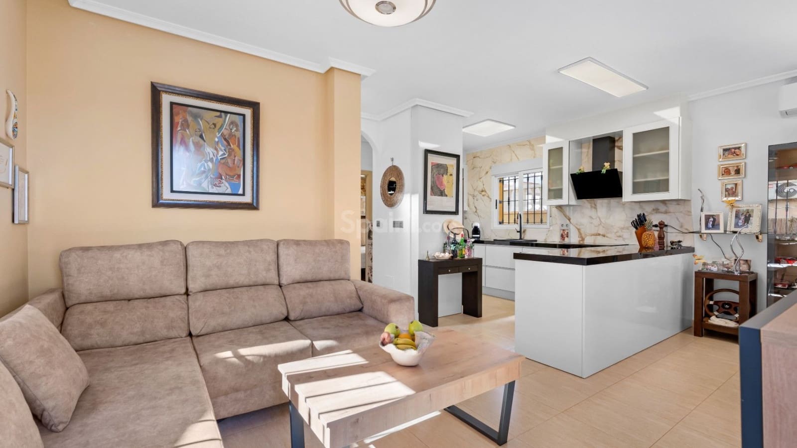 3 makuuhuone Huvila myytävänä paikassa Guardamar del Segura mukana uima-altaan 
autotalli - 350 000 € (Ref: 9430814)