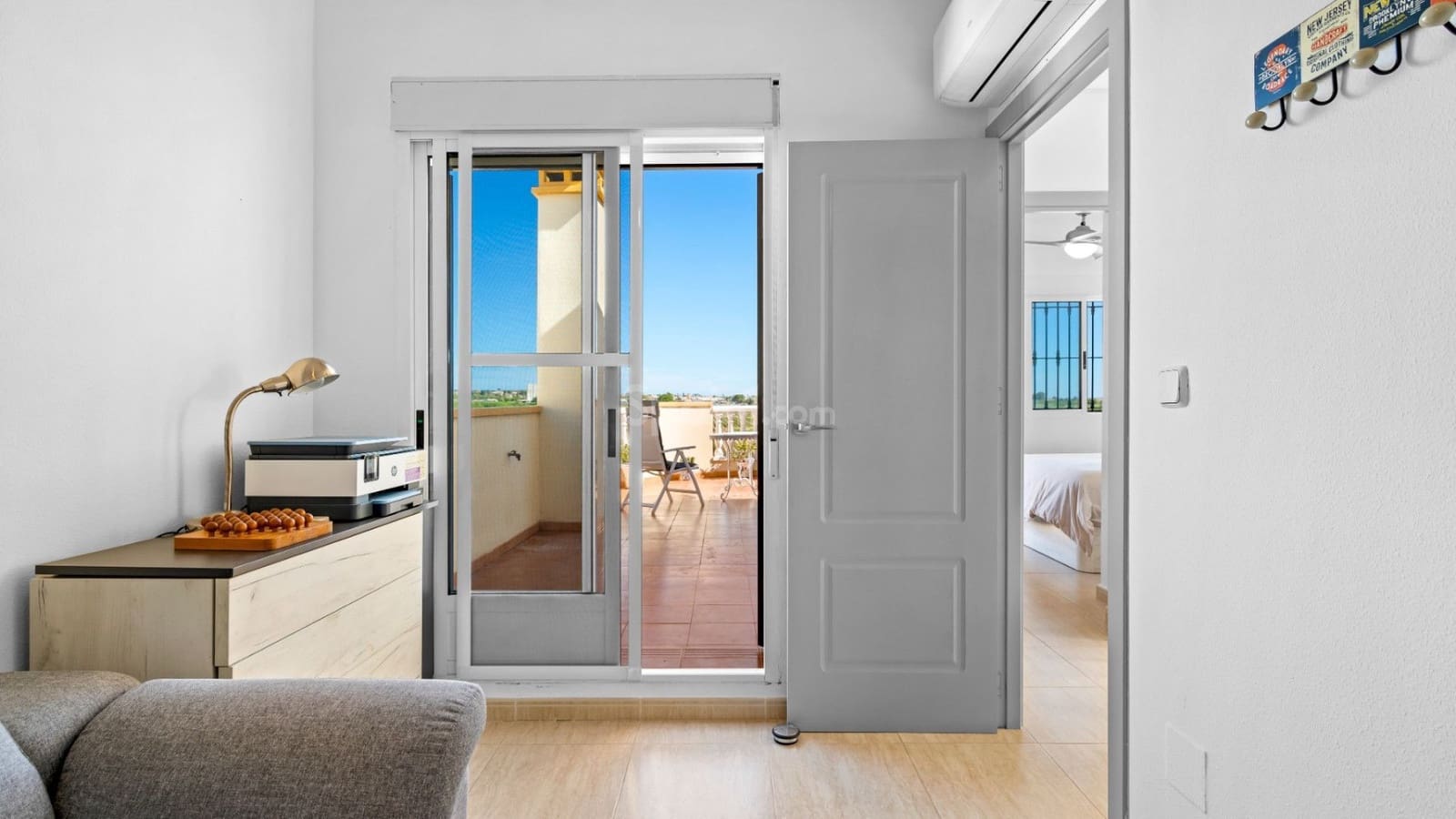 3 makuuhuone Huvila myytävänä paikassa Guardamar del Segura mukana uima-altaan 
autotalli - 350 000 € (Ref: 9430814)