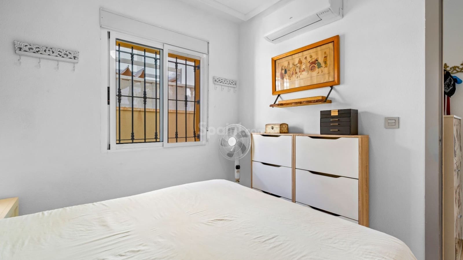 3 makuuhuone Huvila myytävänä paikassa Guardamar del Segura mukana uima-altaan 
autotalli - 350 000 € (Ref: 9430814)