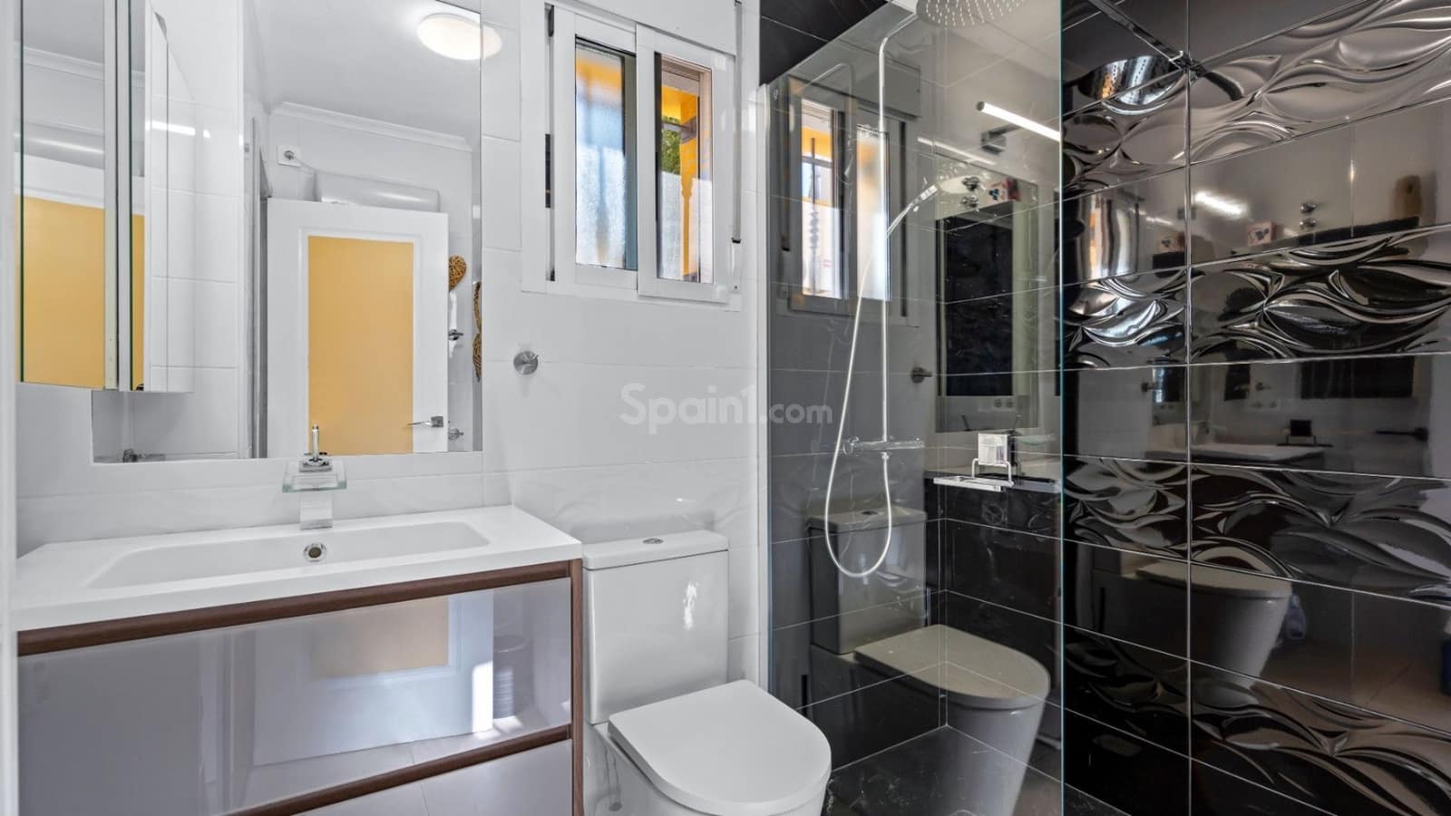 3 makuuhuone Huvila myytävänä paikassa Guardamar del Segura mukana uima-altaan 
autotalli - 350 000 € (Ref: 9430814)