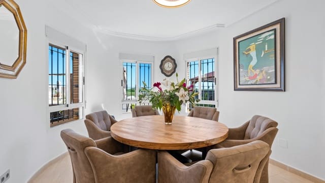 3 soverom Villa til salgs i Guardamar del Segura med svømmebasseng garasje - € 350 000 (Ref: 9430814)