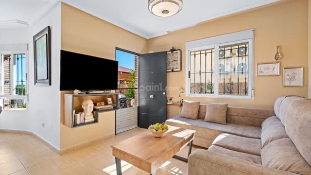 3 soverom Villa til salgs i Guardamar del Segura med svømmebasseng garasje - € 350 000 (Ref: 9430814)