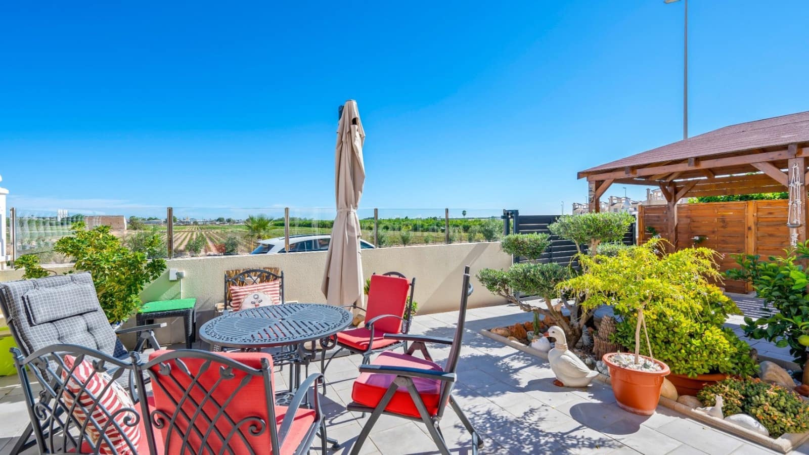 3 makuuhuone Huvila myytävänä paikassa Guardamar del Segura mukana uima-altaan 
autotalli - 350 000 € (Ref: 9430814)