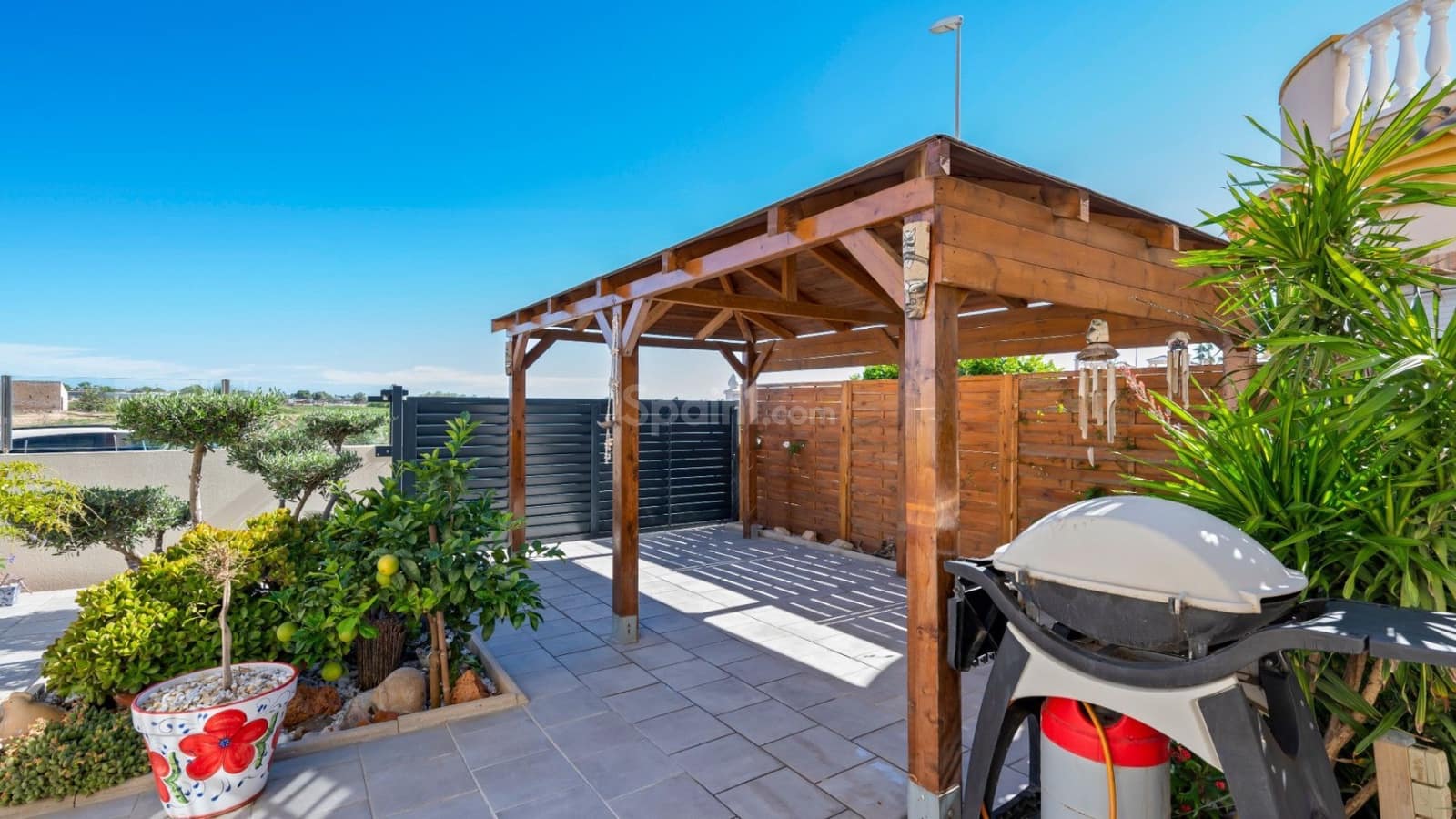 3 makuuhuone Huvila myytävänä paikassa Guardamar del Segura mukana uima-altaan 
autotalli - 350 000 € (Ref: 9430814)