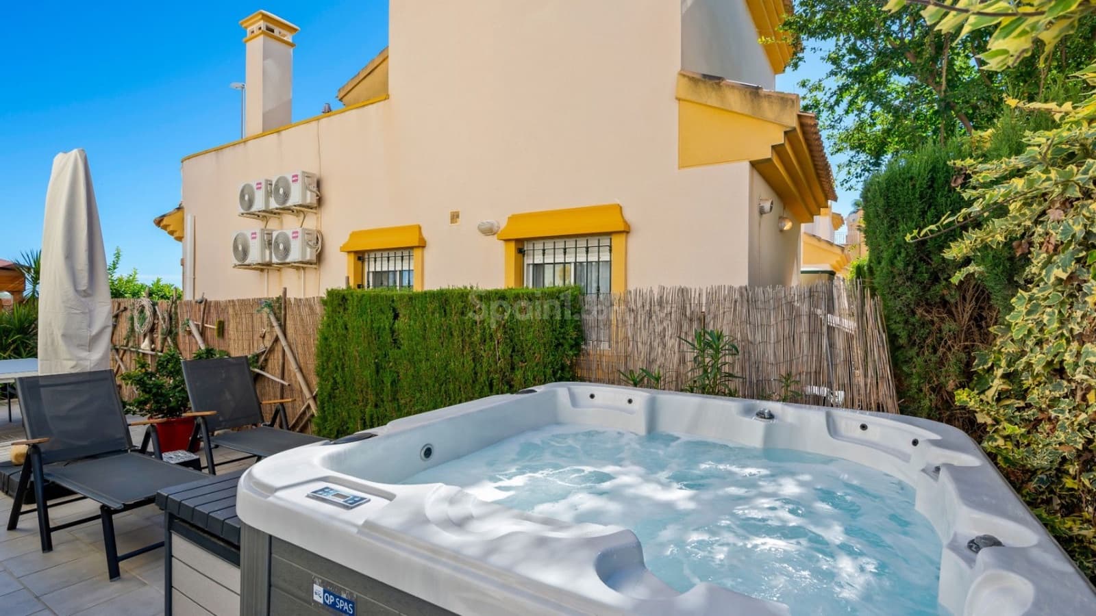 3 makuuhuone Huvila myytävänä paikassa Guardamar del Segura mukana uima-altaan 
autotalli - 350 000 € (Ref: 9430814)