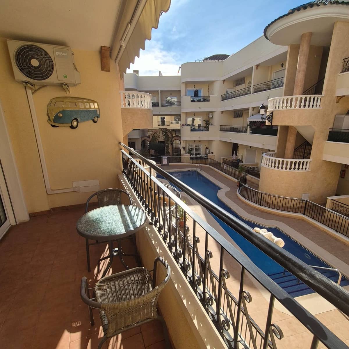 2 soveværelse Lejlighed til salg i Jacarilla med swimmingpool - € 95.000 (Ref: 9443055)