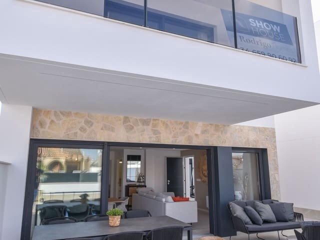 Chalet de 3 habitaciones en San Pedro del Pinatar en venta con piscina - 445.000 € (Ref: 9572015)