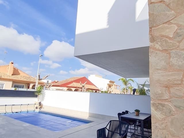 Chalet de 3 habitaciones en San Pedro del Pinatar en venta con piscina - 445.000 € (Ref: 9572015)