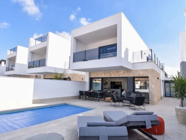 Chalet de 3 habitaciones en San Pedro del Pinatar en venta con piscina - 445.000 € (Ref: 9572015)