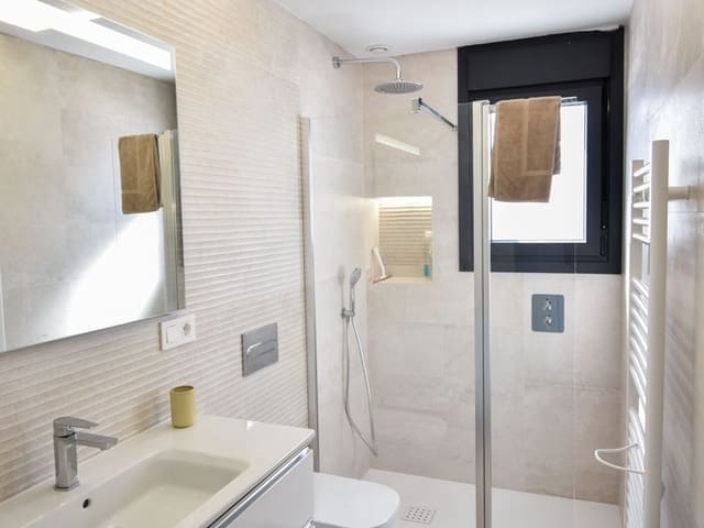 Chalet de 3 habitaciones en San Pedro del Pinatar en venta con piscina - 445.000 € (Ref: 9572015)