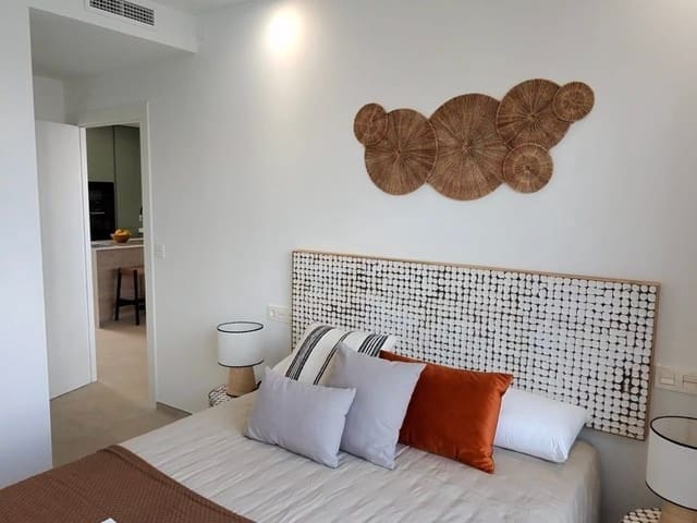 2 soveværelse Lejlighed til salg i Los Alcazares med swimmingpool - € 314.900 (Ref: 9572030)