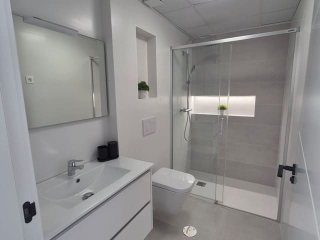 3 sovrum Villa till salu i Roldan med pool - 299 900 € (Ref: 9572035)