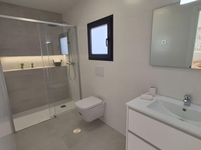 3 sovrum Villa till salu i Roldan med pool - 299 900 € (Ref: 9572035)