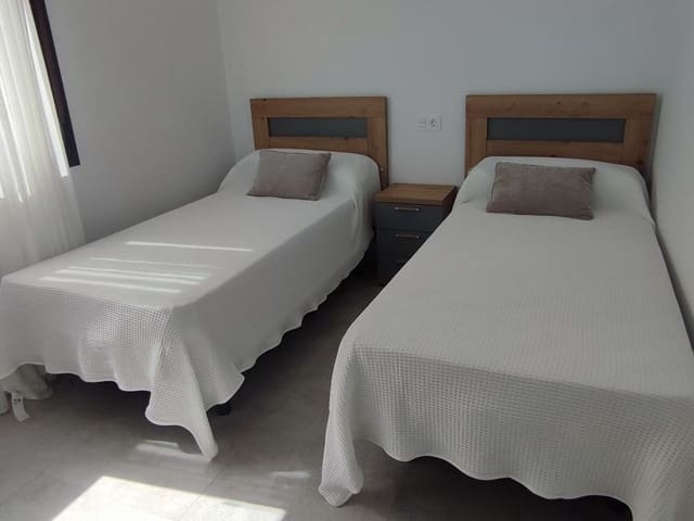 3 sovrum Lägenhet till salu i Pilar de la Horadada med pool - 289 900 € (Ref: 9572040)