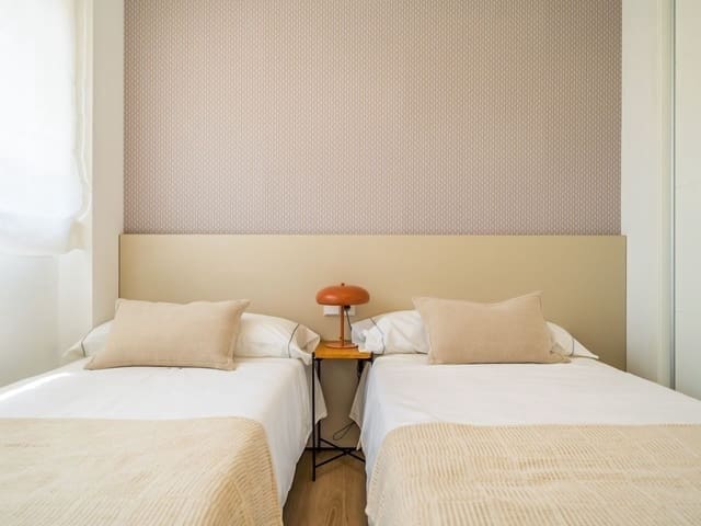 2 Zimmer Apartment zu verkaufen in Entre Naranjos mit Pool - 269.900 € (Ref: 9572046)