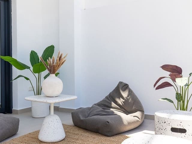 4 makuuhuone Omakotitalo myytävänä paikassa Rafal mukana uima-altaan - 269 000 € (Ref: 9572049)