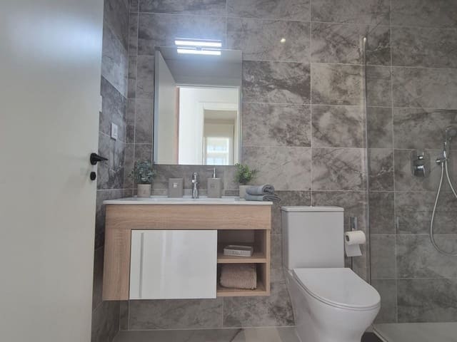 2 Zimmer Apartment zu verkaufen in San Miguel de Salinas mit Pool - 224.000 € (Ref: 9572056)