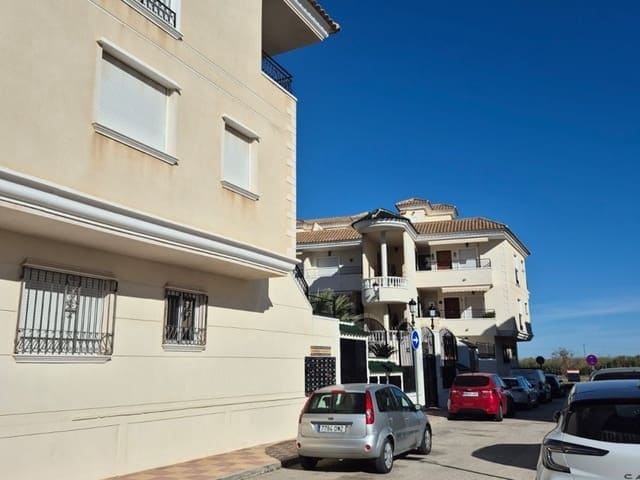 2 Zimmer Apartment zu verkaufen in Jacarilla mit Pool - 95.000 € (Ref: 9572063)
