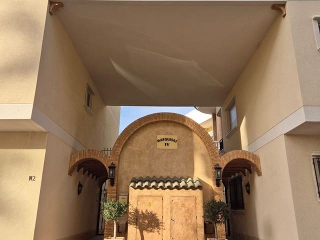 2 Zimmer Apartment zu verkaufen in Jacarilla mit Pool - 95.000 € (Ref: 9572063)