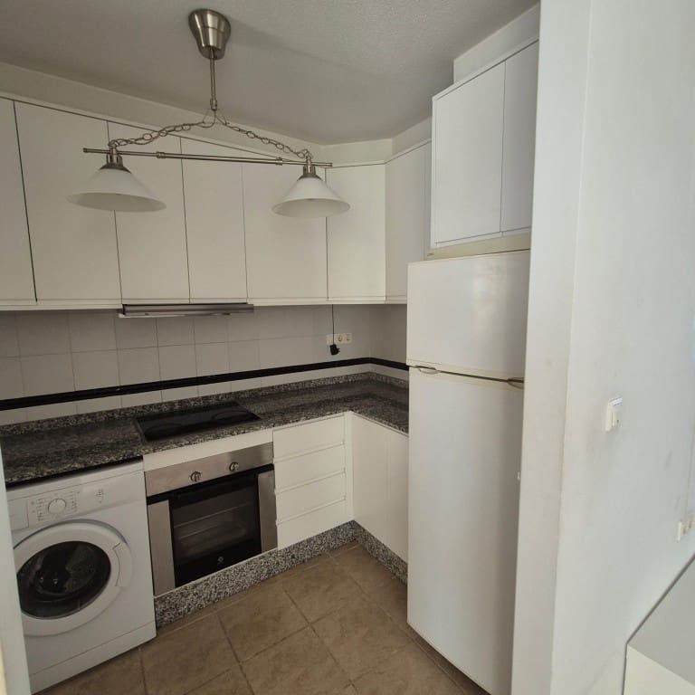 2 Zimmer Apartment zu verkaufen in Jacarilla mit Pool - 95.000 € (Ref: 9572063)