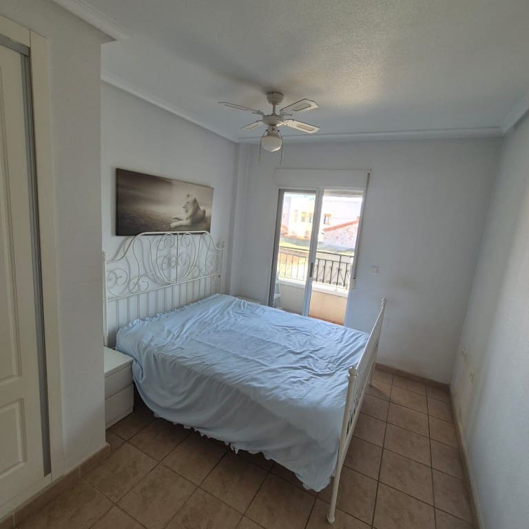 2 Zimmer Apartment zu verkaufen in Jacarilla mit Pool - 95.000 € (Ref: 9572063)