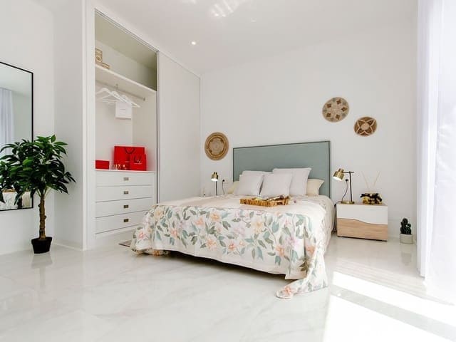 3 bedroom Villa for sale in Entre Naranjos with pool - € 415,000 (Ref: 9620722)