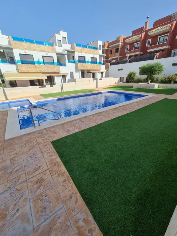 3 makuuhuone Omakotitalo myytävänä paikassa Bigastro mukana uima-altaan - 238 000 € (Ref: 9764898)