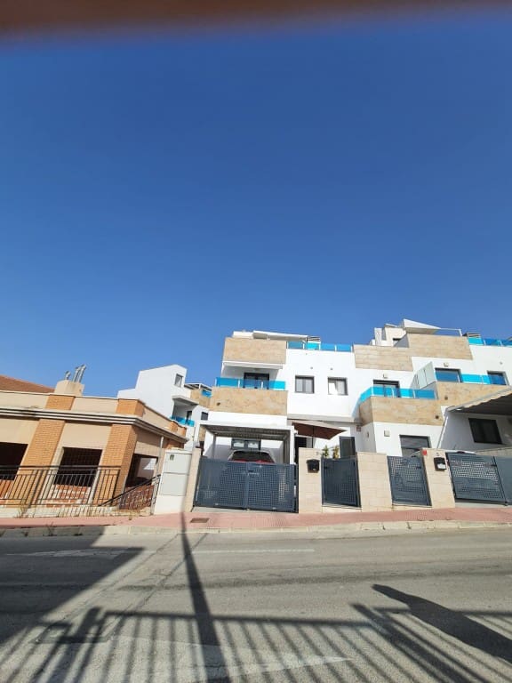 3 makuuhuone Omakotitalo myytävänä paikassa Bigastro mukana uima-altaan - 238 000 € (Ref: 9764898)