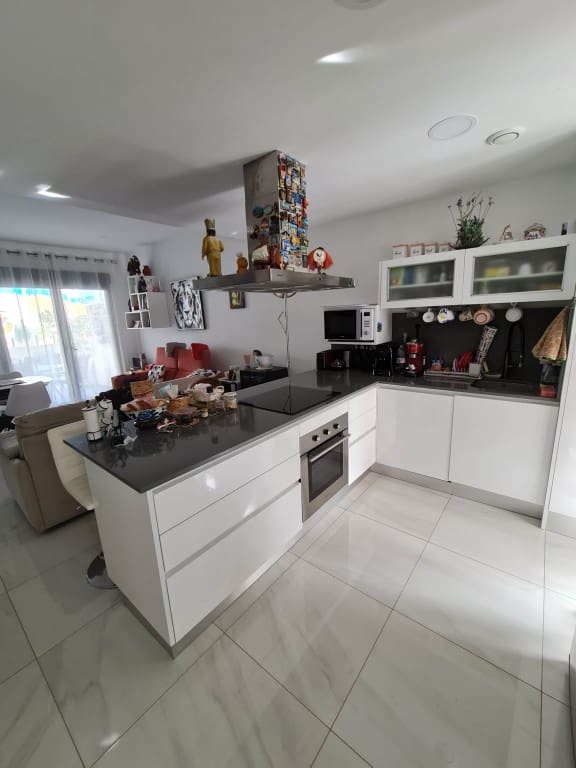 3 makuuhuone Omakotitalo myytävänä paikassa Bigastro mukana uima-altaan - 238 000 € (Ref: 9764898)