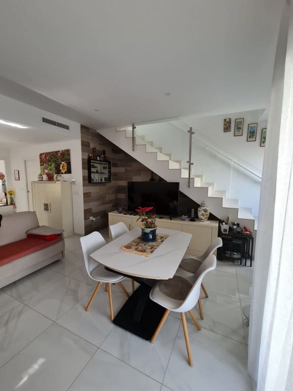 3 makuuhuone Omakotitalo myytävänä paikassa Bigastro mukana uima-altaan - 238 000 € (Ref: 9764898)