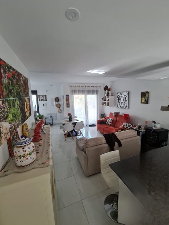 3 makuuhuone Omakotitalo myytävänä paikassa Bigastro mukana uima-altaan - 238 000 € (Ref: 9764898)