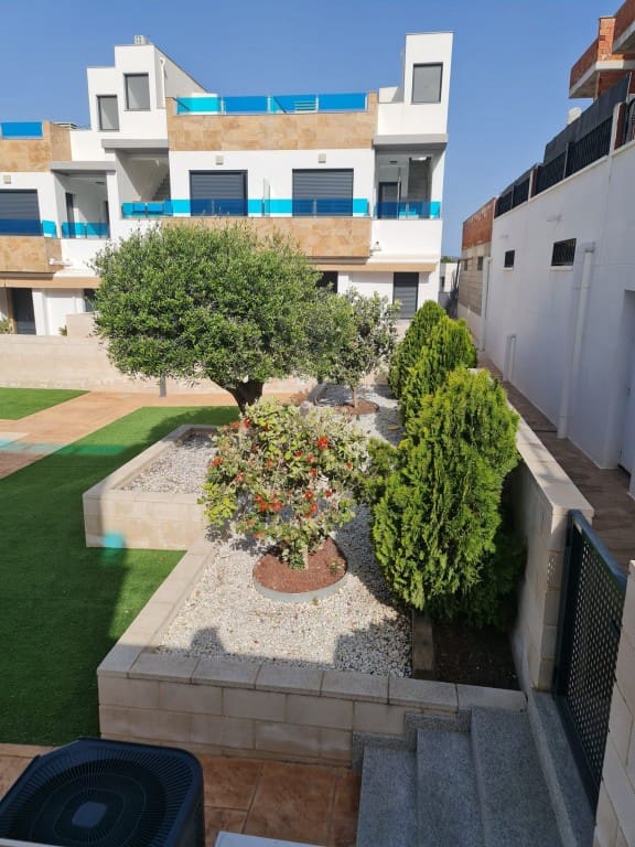 3 makuuhuone Omakotitalo myytävänä paikassa Bigastro mukana uima-altaan - 238 000 € (Ref: 9764898)