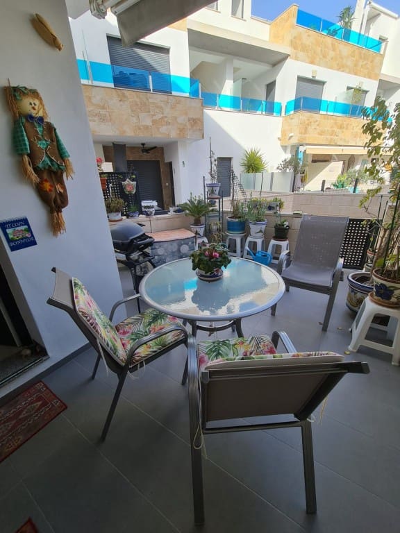 3 makuuhuone Omakotitalo myytävänä paikassa Bigastro mukana uima-altaan - 238 000 € (Ref: 9764898)