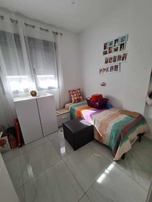 3 makuuhuone Omakotitalo myytävänä paikassa Bigastro mukana uima-altaan - 238 000 € (Ref: 9764898)