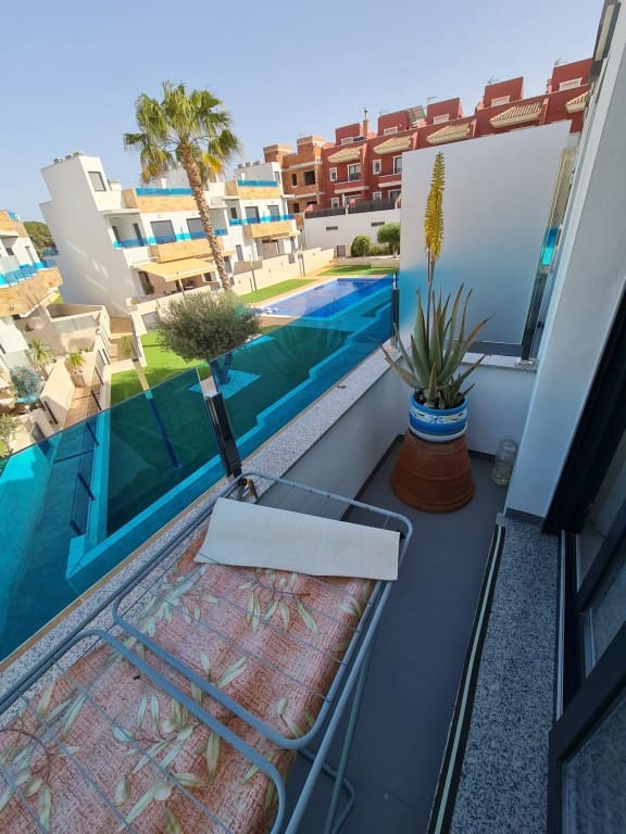 3 makuuhuone Omakotitalo myytävänä paikassa Bigastro mukana uima-altaan - 238 000 € (Ref: 9764898)