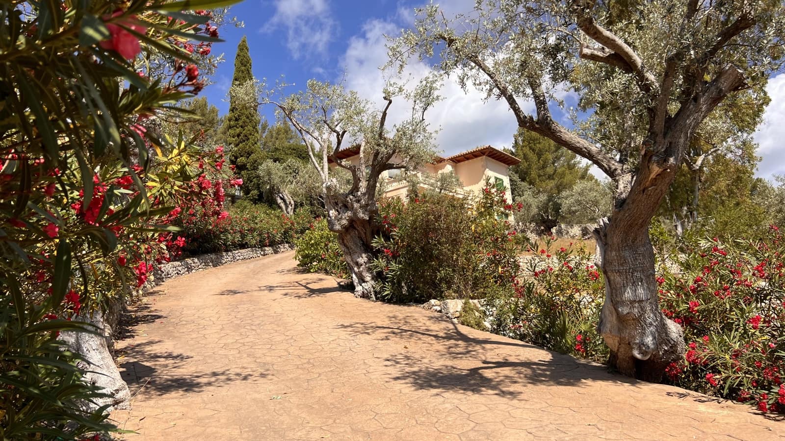4 soverom Villa til salgs i Puigpunyent med svømmebasseng garasje - € 2 650 000 (Ref: 8436292)