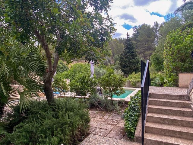 4 soverom Villa til salgs i Puigpunyent med svømmebasseng garasje - € 2 000 000 (Ref: 8436295)