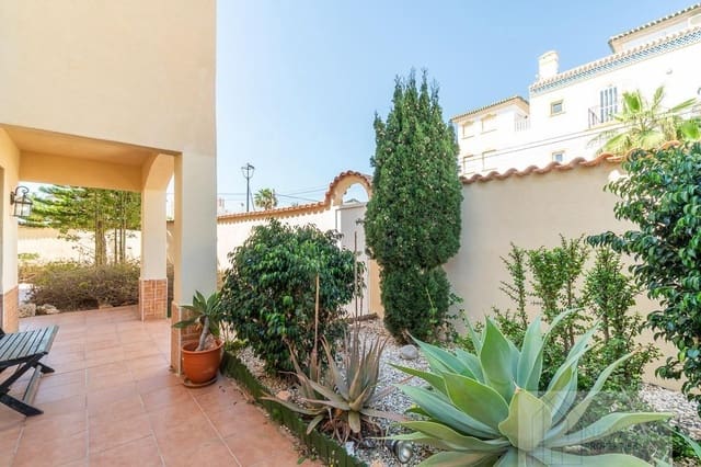 4 soveværelse Villa til salg i Cañada del Molino, Torrevieja med swimmingpool garage - € 869.000 (Ref: 9180584)