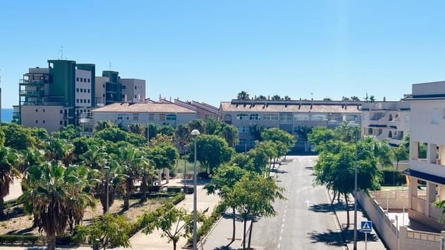 Bungalow de 2 habitaciones en Pueblo Latino, Pilar de la Horadada en venta con piscina - 249.000 € (Ref: 9367526)